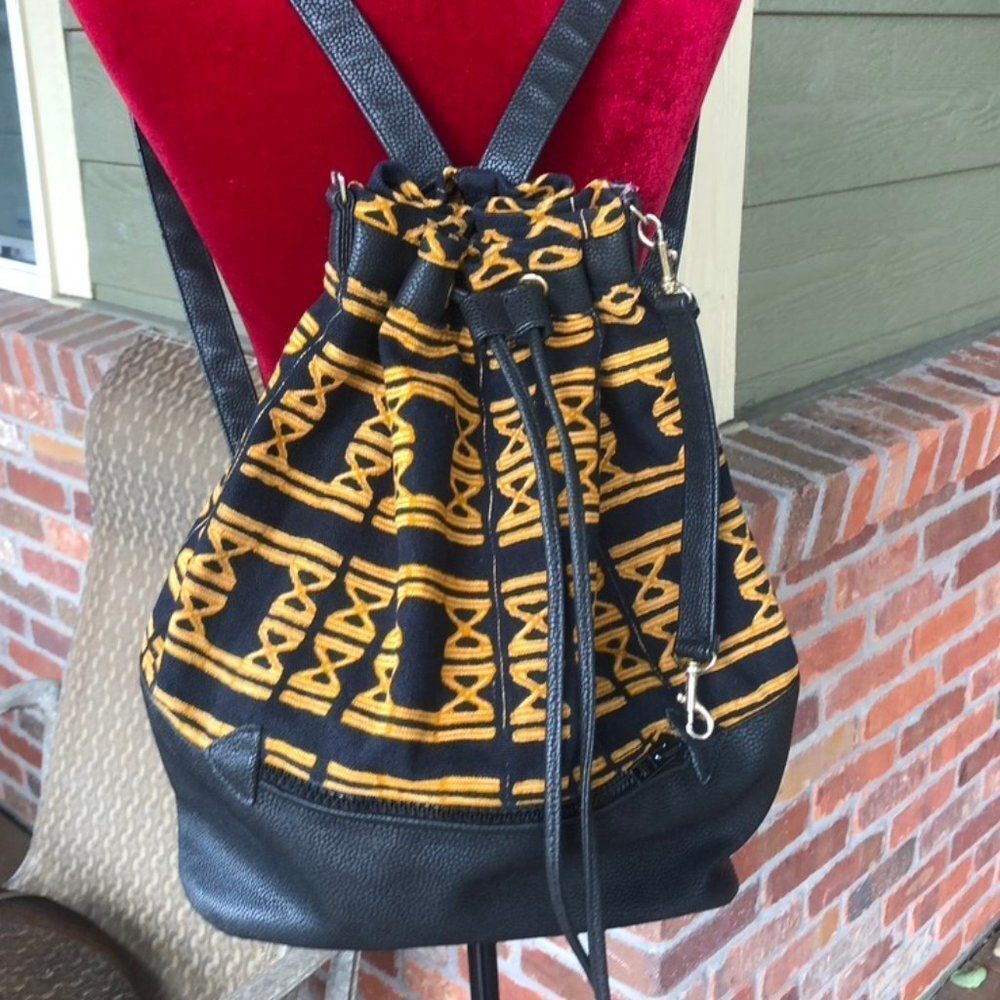 Unique Afriland Inc Leather Bottom Bold Geo Design